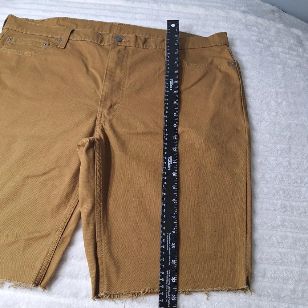 Levis 511  Khaki Slim Fit Cut Off Shorts Mens 42 BROWN Frayed Hem Denim